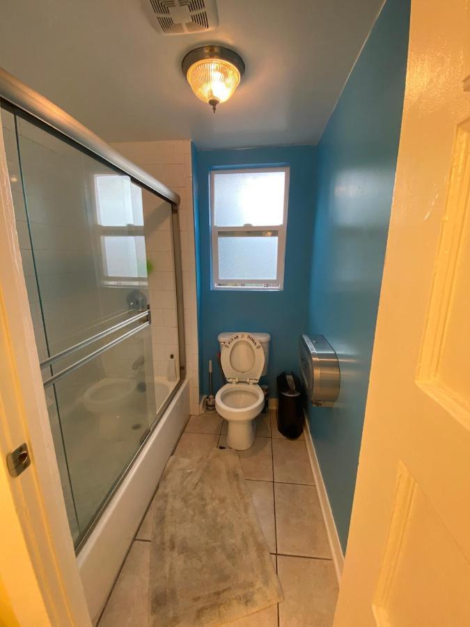 Private Large La Bedroom W Private Half-Bathroom - Ac - Wifi - Private Fridge Near Usc - Exposition Park - Usc Memorial Coliseum - Banc Of California Stadium - Downtown Los Angeles Dtla - University Of Southern California Usc! ภายนอก รูปภาพ